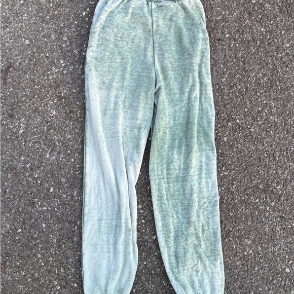 VANILLA STAR GREEN BURNOUT JOGGERS WOMENS SMALL ‘LOVE IS LOVE’ - Picture 2 of 6